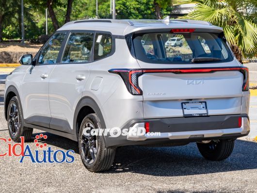 Kia Carens Jeepeta en venta