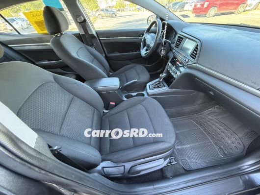 Hyundai Elantra Carros en venta