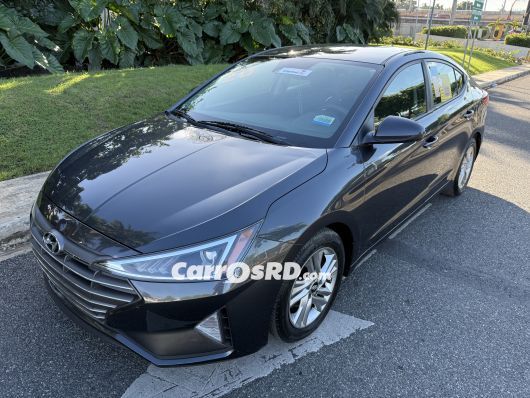 Hyundai Elantra Carros en venta