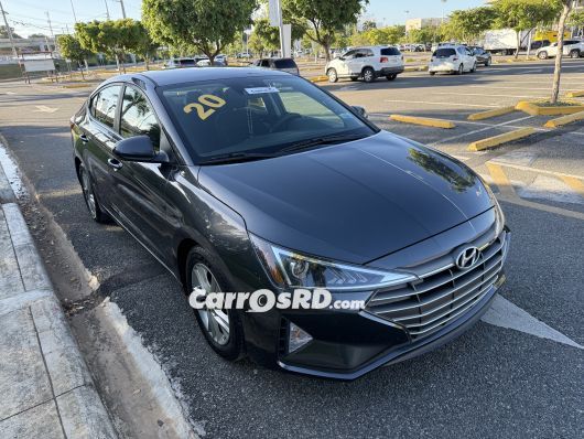 Hyundai Elantra Carros en venta