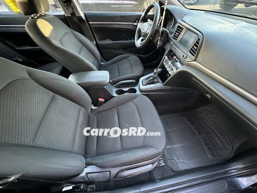 Hyundai Elantra Carros en venta