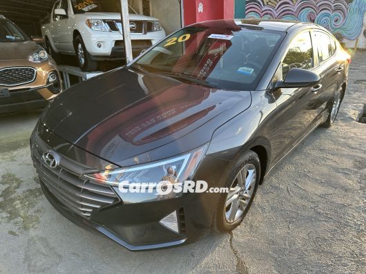 Hyundai Elantra Carros en venta