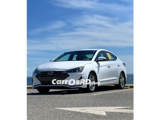 Hyundai Elantra Carros en venta