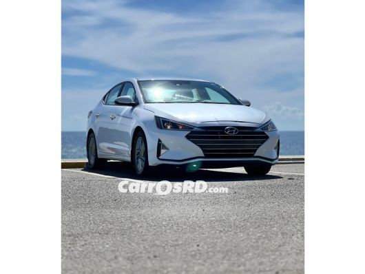 Hyundai Elantra Carros en venta