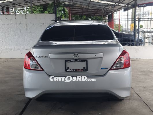 Nissan Versa Carros en venta