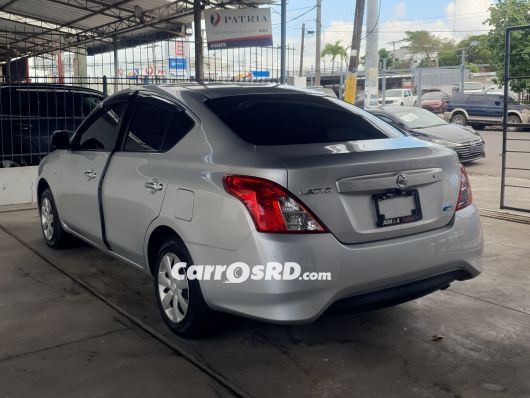 Nissan Versa Carros en venta