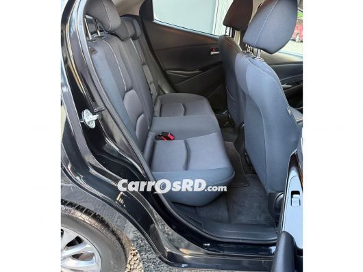 Mazda 2 Carros en venta