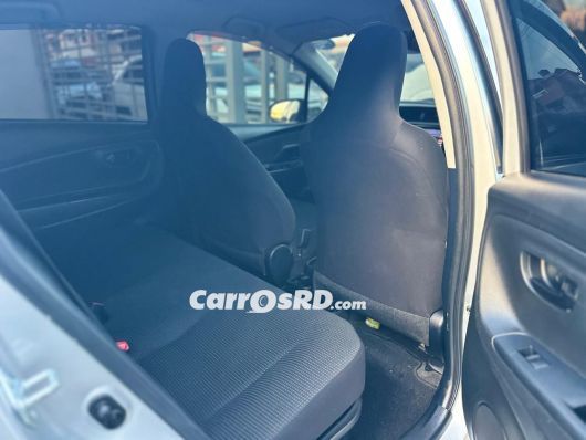 Toyota Vitz Hatchback en venta