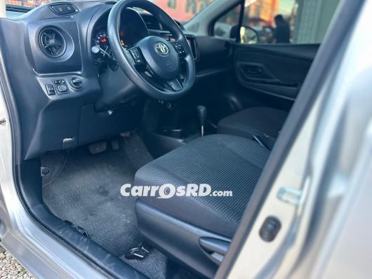 Toyota Vitz Hatchback en venta