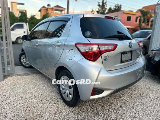 Toyota Vitz Hatchback en venta