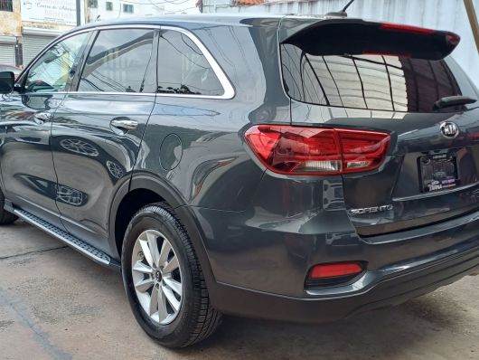 Kia Sorento LX