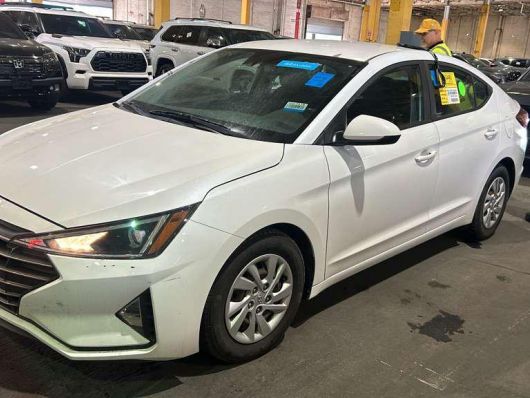Hyundai Elantra SE en venta