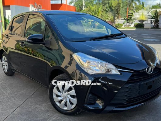 Toyota Vitz Carros en venta