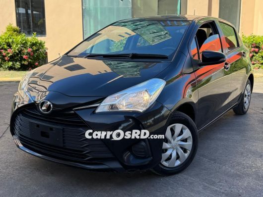 Toyota Vitz Carros en venta