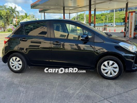 Toyota Vitz Carros en venta