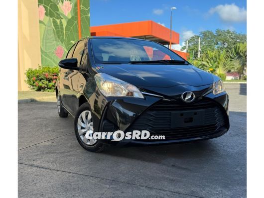 Toyota Vitz Carros en venta