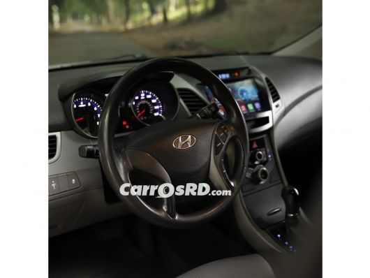 Hyundai Elantra Carros en venta