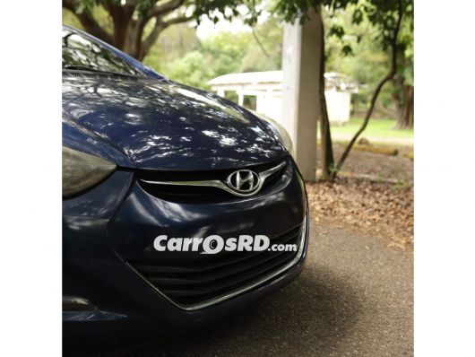 Hyundai Elantra Carros en venta