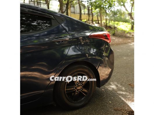 Hyundai Elantra Carros en venta