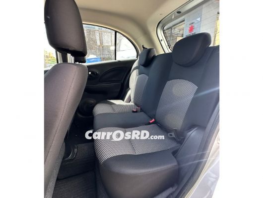 Nissan March Hatchback en venta