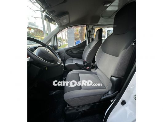 Nissan NV Minivan en venta