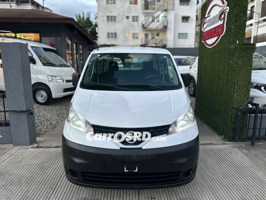 Nissan NV Minivan en venta