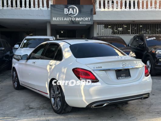 Mercedes-Benz Clase C Carros en venta