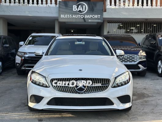 Mercedes-Benz Clase C Carros en venta