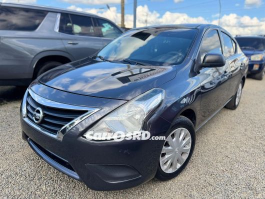 Nissan Versa Carros en venta