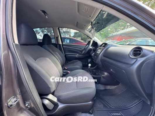 Nissan Versa Carros en venta