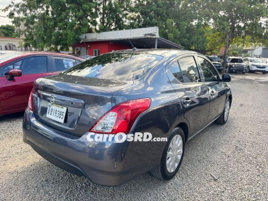 Nissan Versa Carros en venta