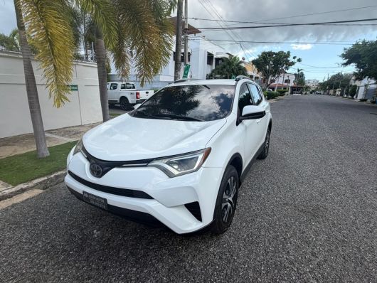 Toyota RAV4 LE en venta