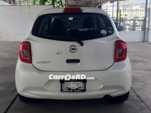Nissan March Carros en venta