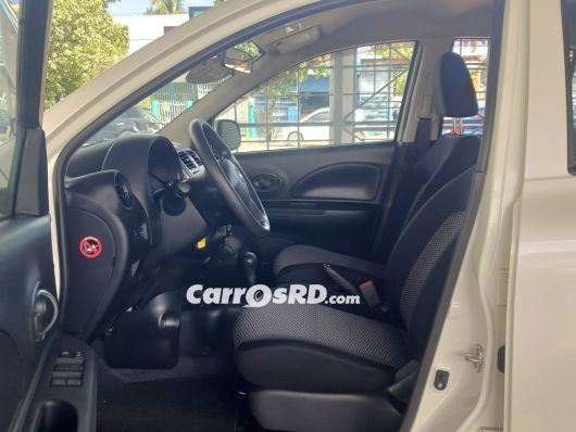 Nissan March Carros en venta