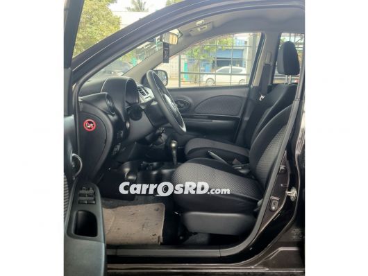 Nissan March Carros en venta