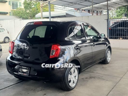 Nissan March Carros en venta