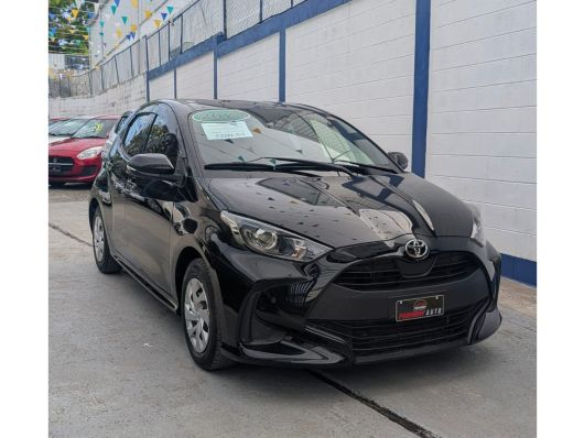 Toyota Yaris Básico en venta