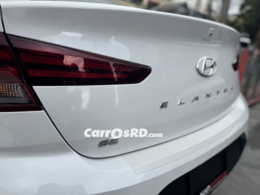 Hyundai Elantra Carros en venta