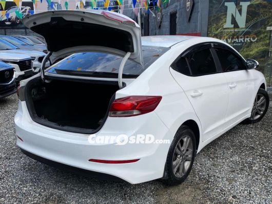 Hyundai Elantra Carros en venta