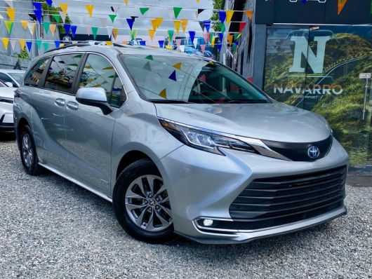 Toyota Sienna XLE en venta