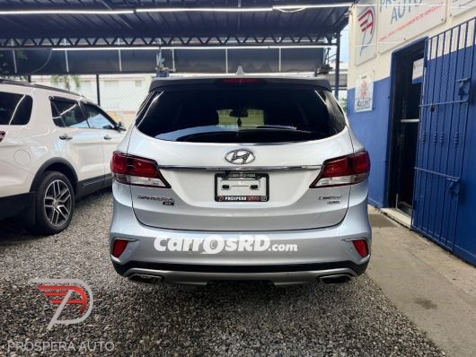 Hyundai Grand Santa Fe Jeepeta en venta