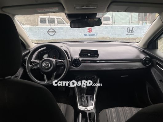 Mazda Demio Carros en venta