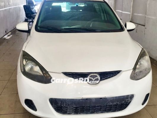 Mazda Demio Carros en venta