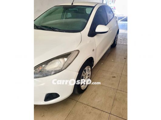 Mazda Demio Carros en venta