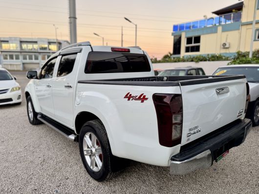 Isuzu