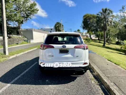 Toyota RAV4 Jeepeta en venta