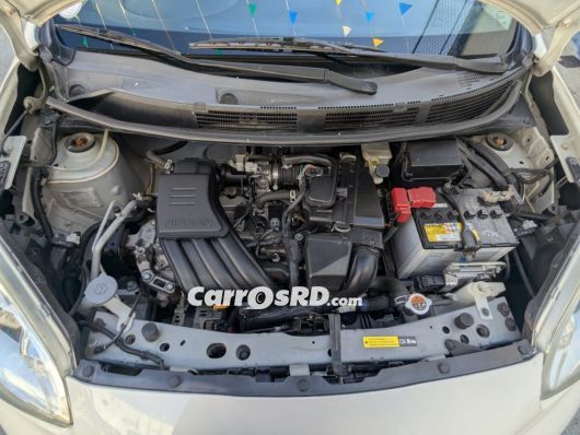 Nissan March Hatchback en venta