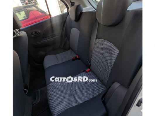 Nissan March Hatchback en venta