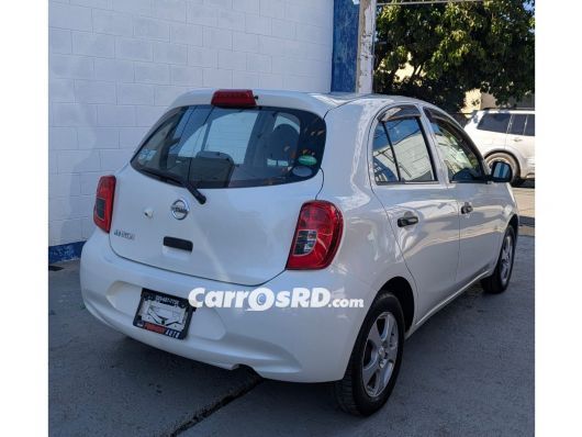 Nissan March Hatchback en venta