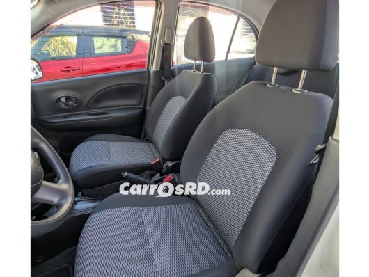 Nissan March Hatchback en venta